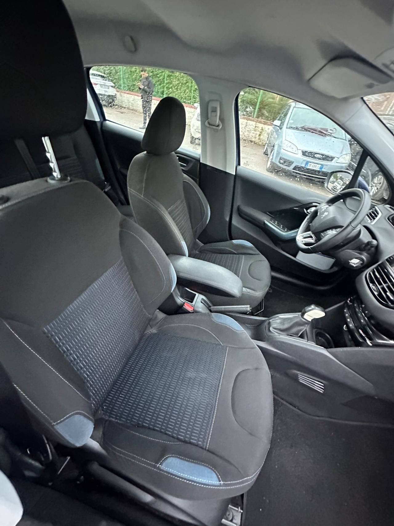 Peugeot 208 1.6 e-HDi 92 CV Stop&Start 5 porte Allure