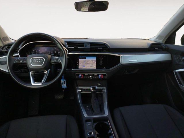 AUDI Q3 45 TFSI e S tronic Business
