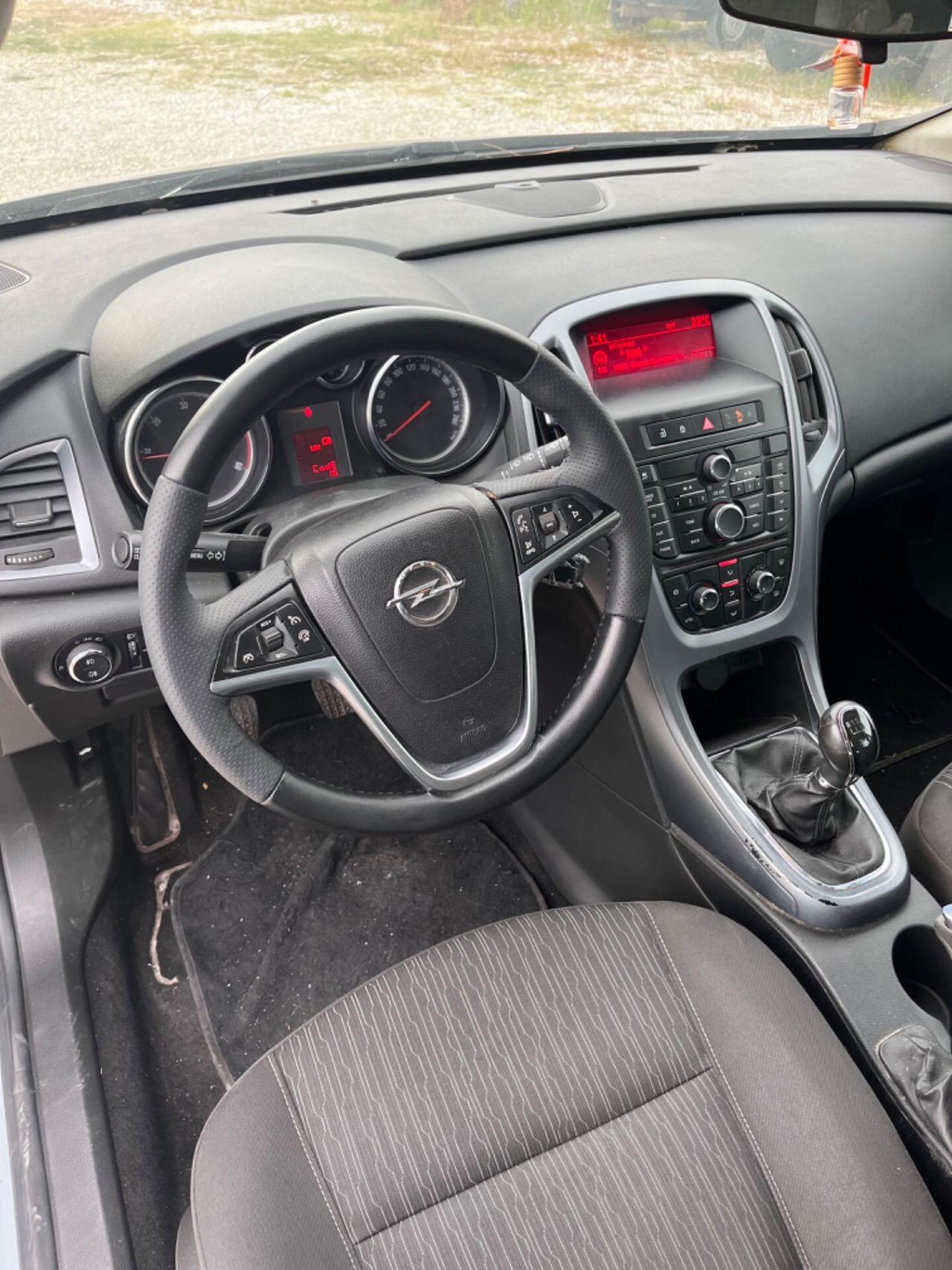 Opel Astra 1.7 CDTI 110 CV 2014 Sports Tourer Cosmo