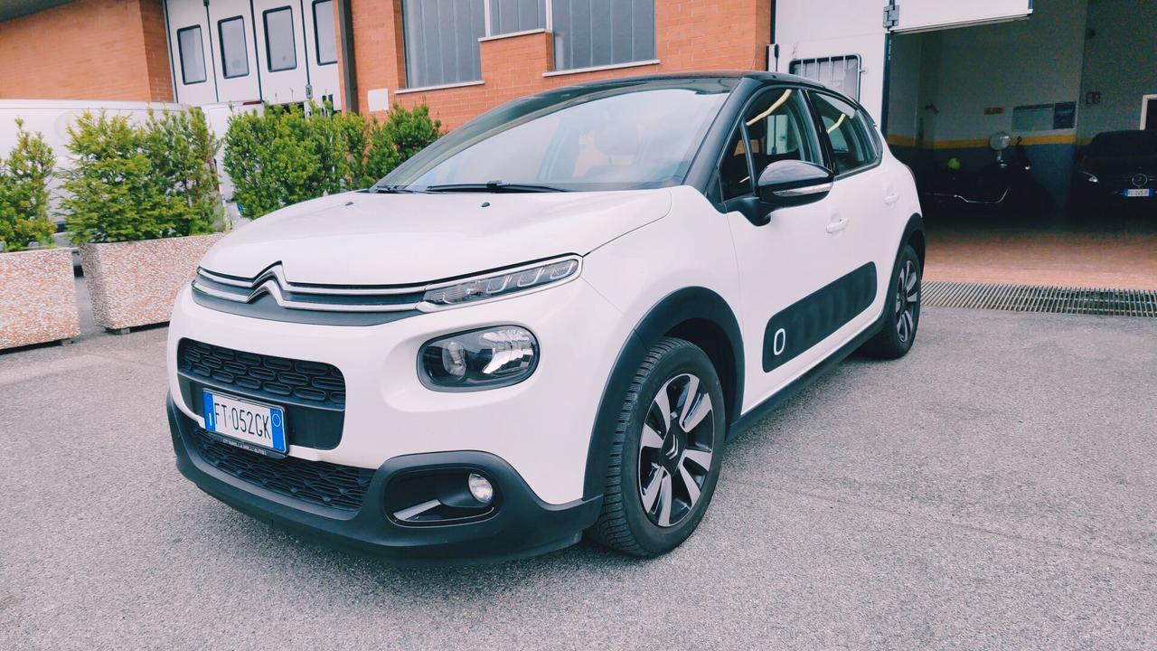 Citroen C3 1.2 Benz 110cv Cambio Aut. Bicolor