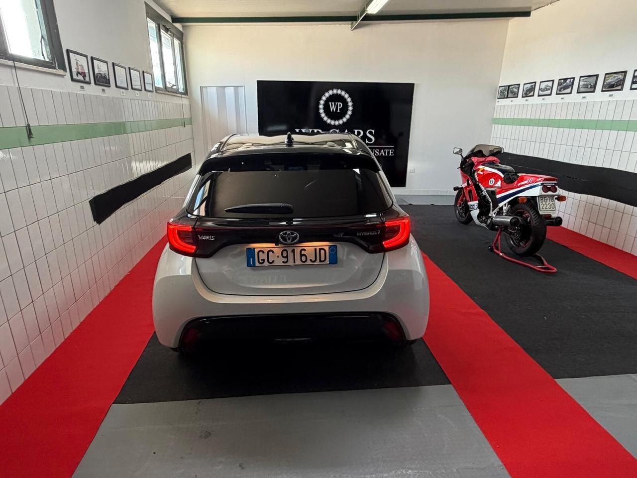 Toyota Yaris 1.5 Hybrid 5 porte Lounge Blue