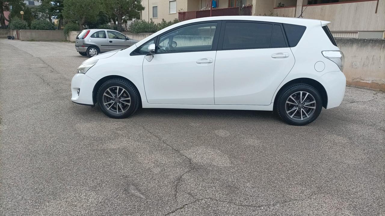 Toyota Verso 1.6 D-4D Style 7 posti