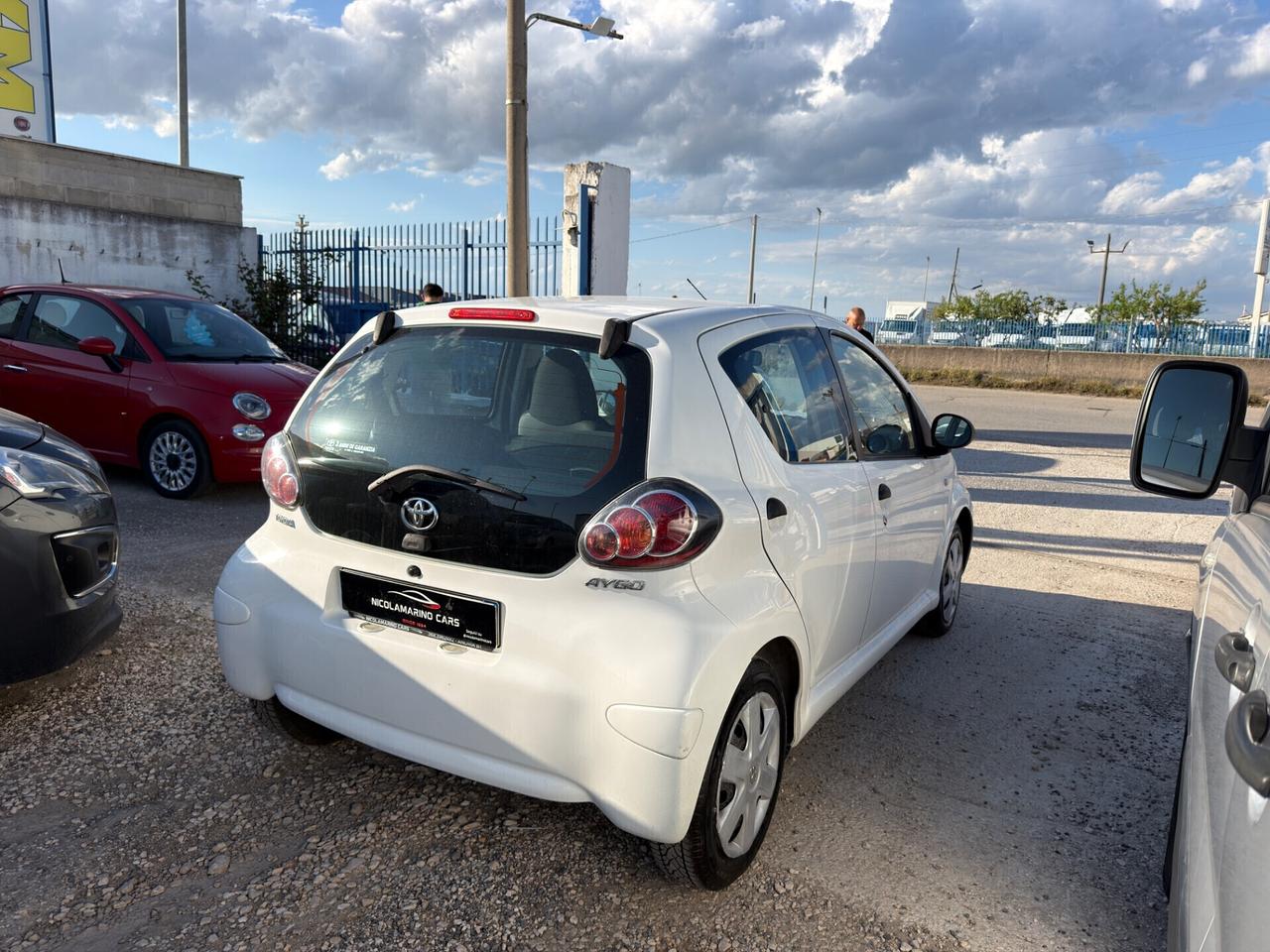 Toyota Aygo 1.0 5 porte Now Connect “NAVI”