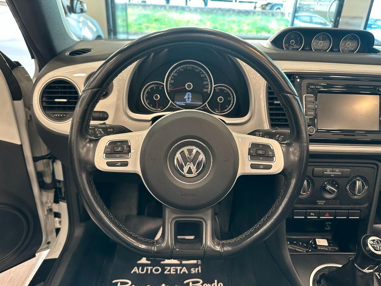 Volkswagen Maggiolino Cabrio 1.6 TDI Design