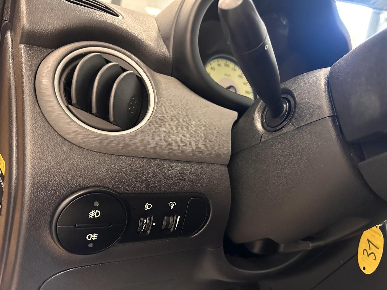 HYUNDAI I 10 1.1 BENZINA CAMBIO AUTOMATICO (78000 MILA KM )