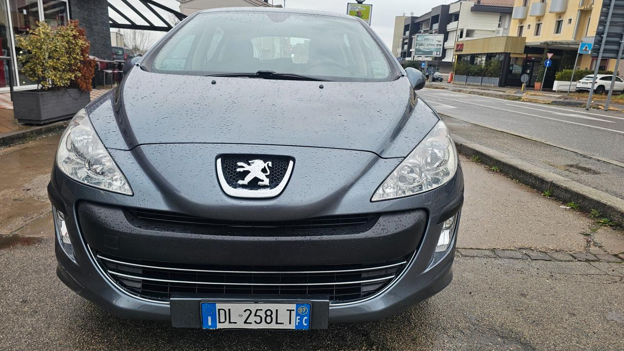 Peugeot 308 1.6 HDi 90CV 5p. Tecno