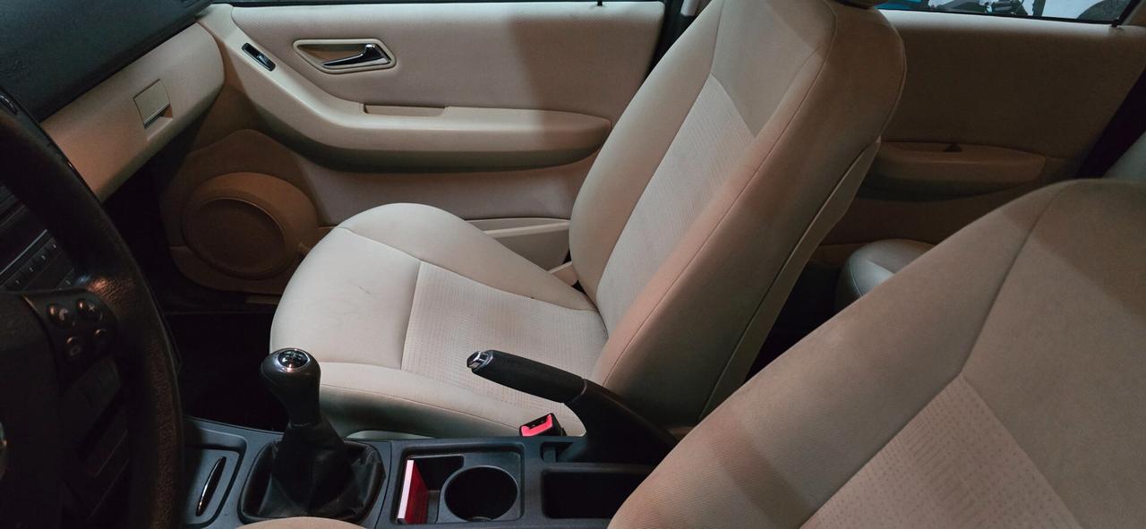 Mercedes-benz A 150 160 BlueEFFICIENCY Elegance