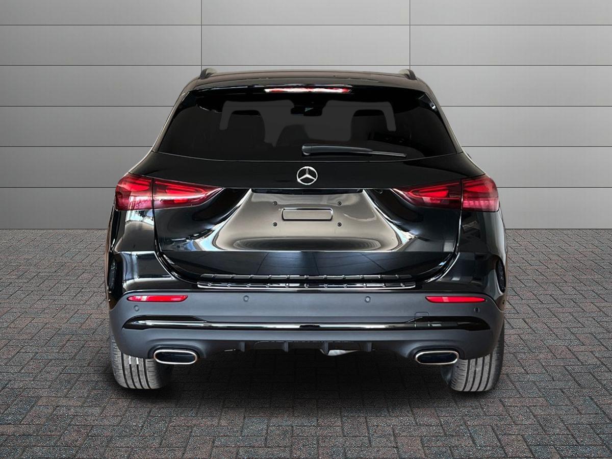 Mercedes-Benz GLA 200 d automatic