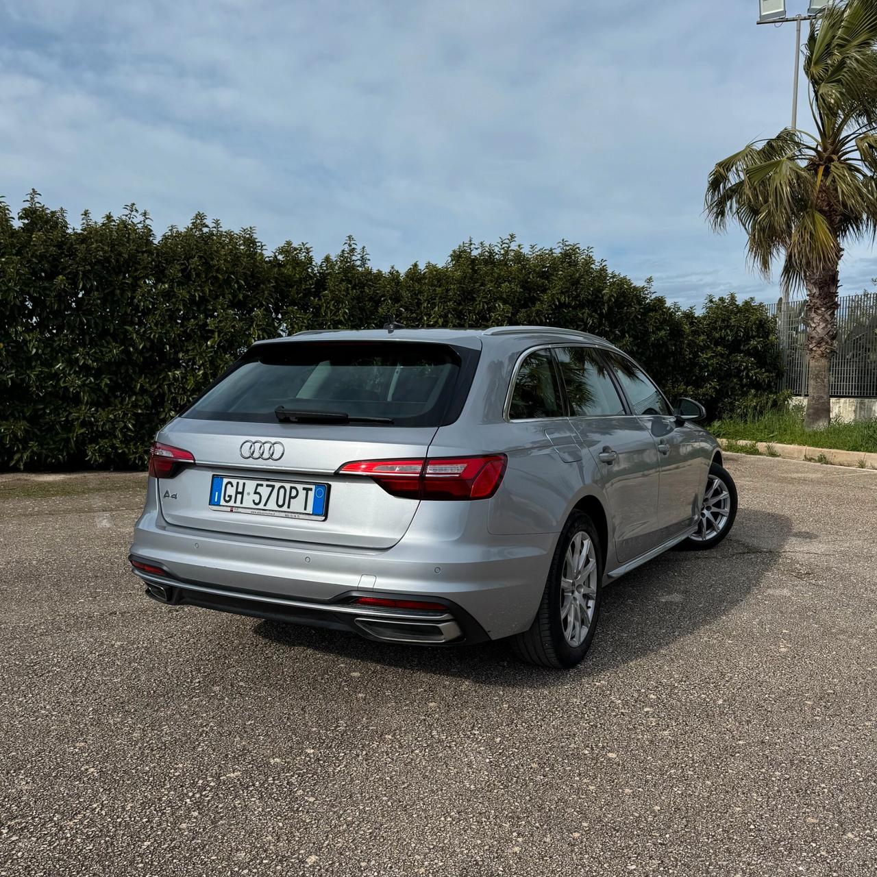 Audi A4 Avant 30 TDI 136 CV Stronic Business Advanced