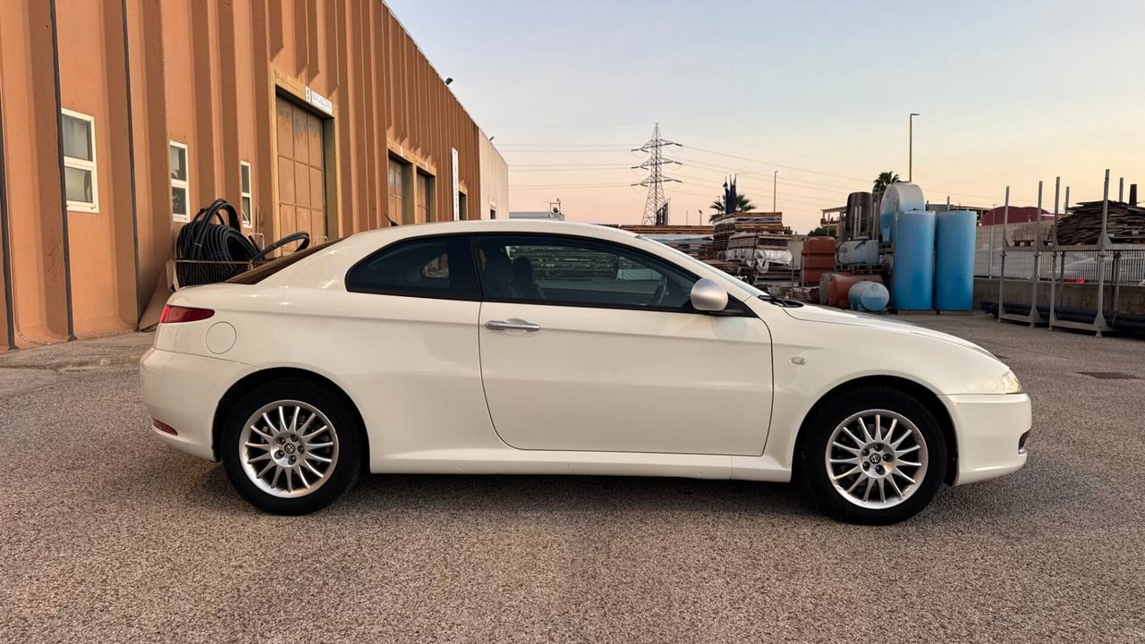Alfa Romeo GT 1.9 JTDM 150cv - 2010