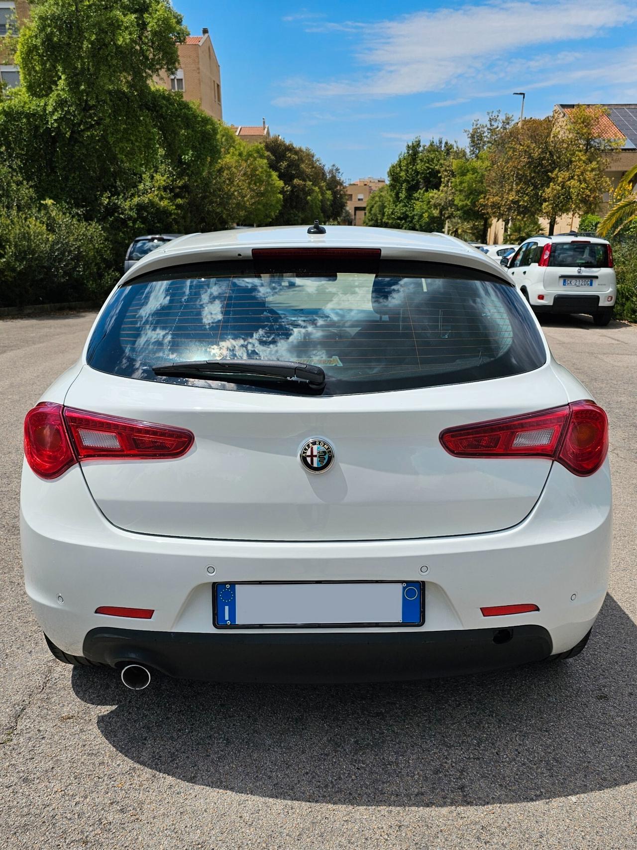 Alfa Romeo Giulietta 1.6 JTDm-2 120 CV Exclusive