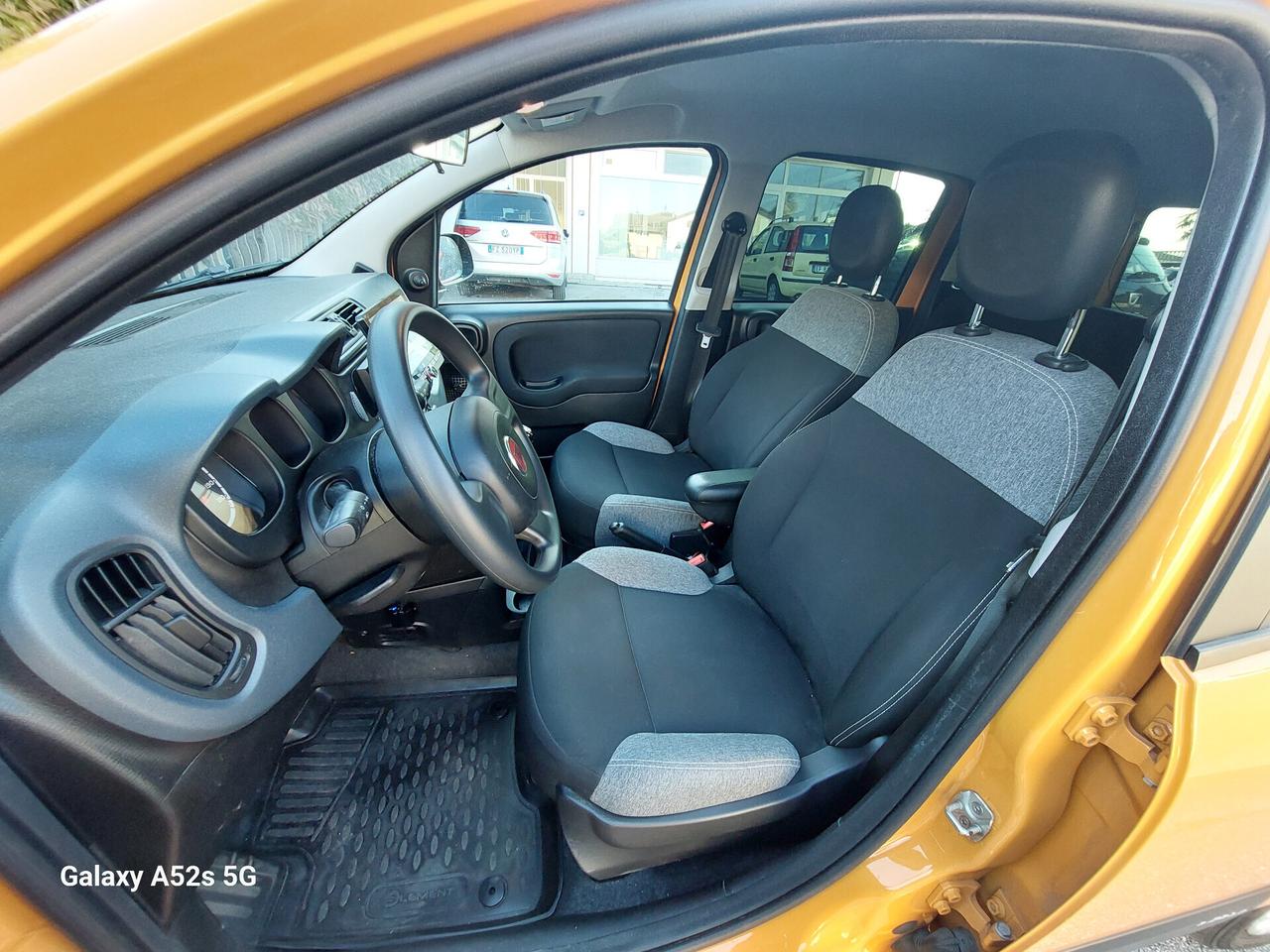 Fiat Panda 1.0 FireFly S&S Hybrid GPL Accessoriatissima.....