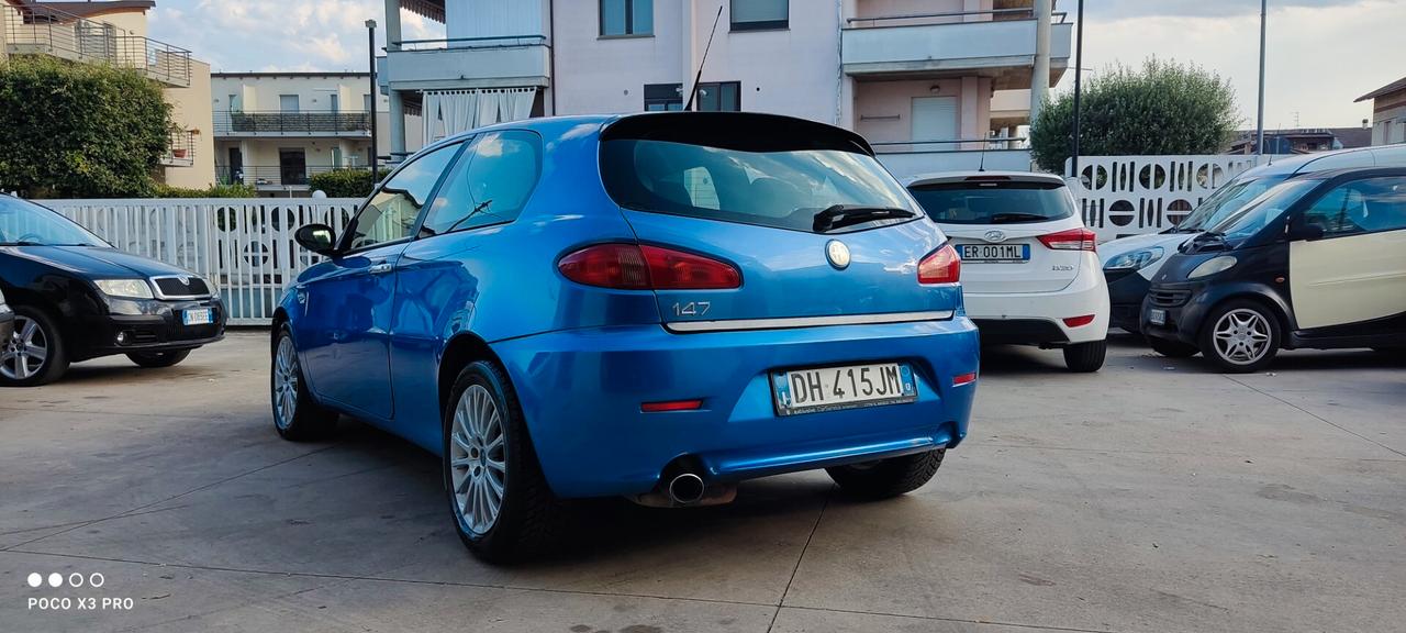 Alfa Romeo 147 1.6 16V TS (105) 3 porte Black Line