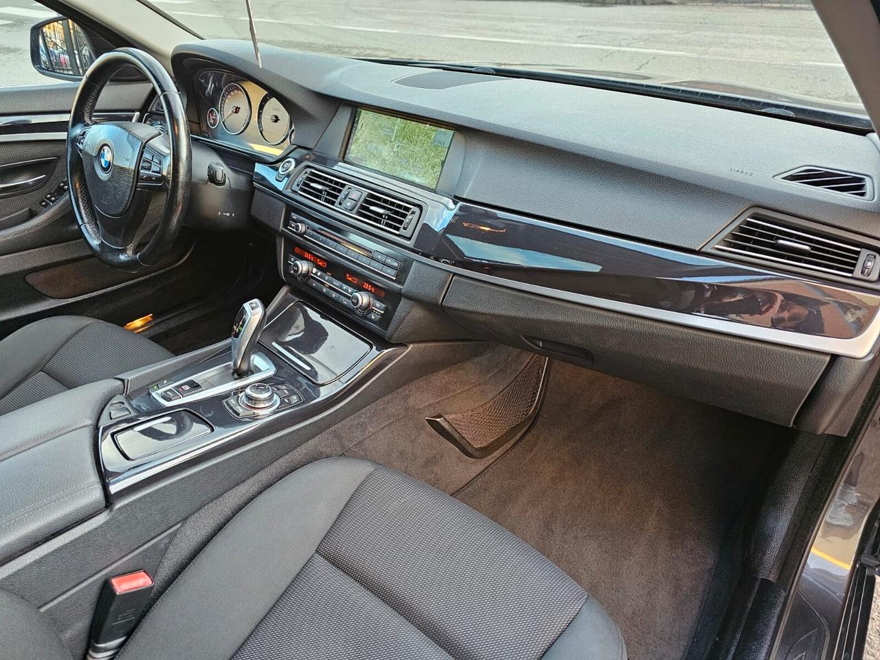 Bmw 520d 184cv Futura*Aut*Navi*Tetto*Pdc*19*Bi-Xeno*