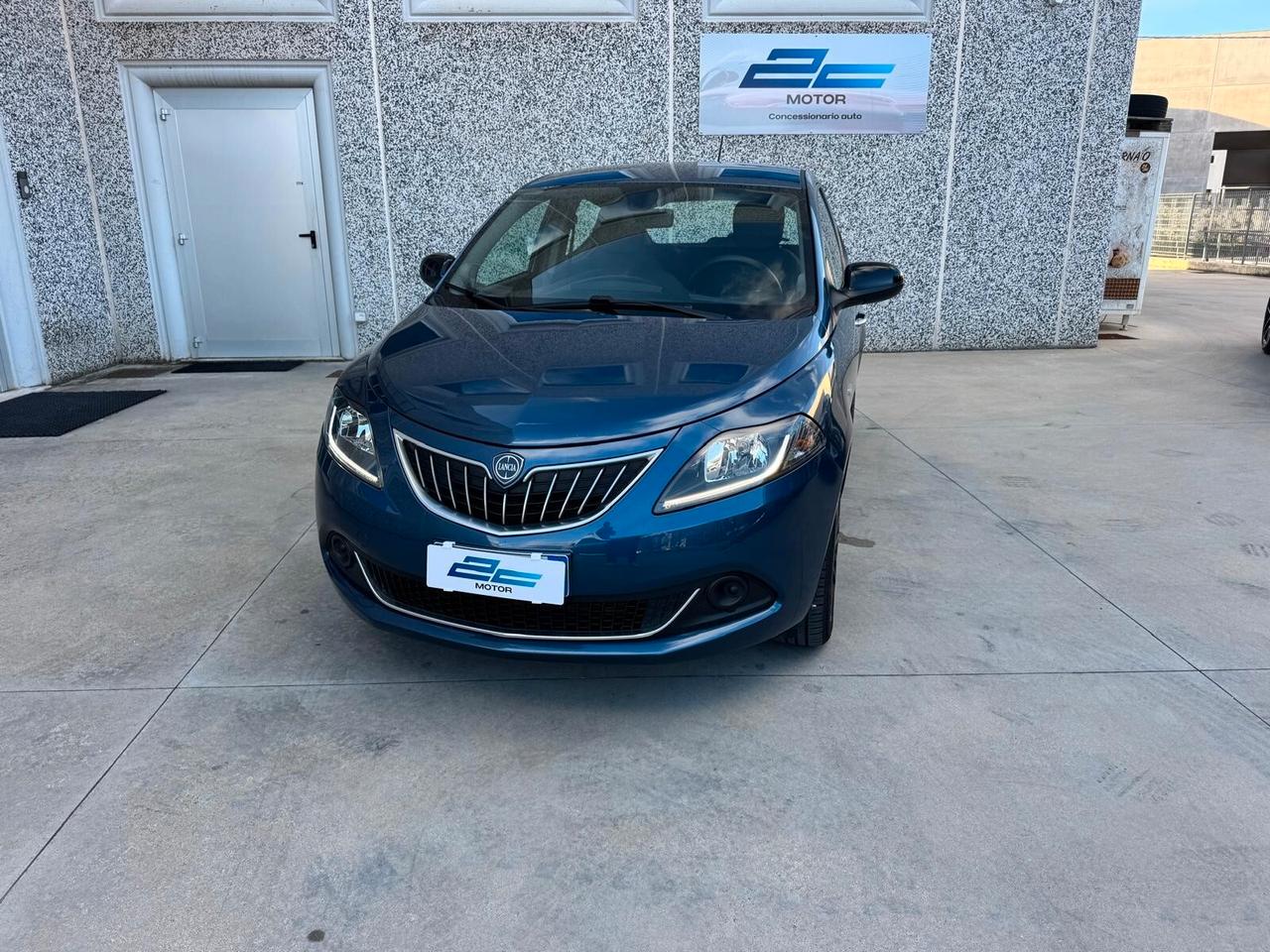 Ypsilon 1.0 FireFly 5 porte S&S Hybrid Silver