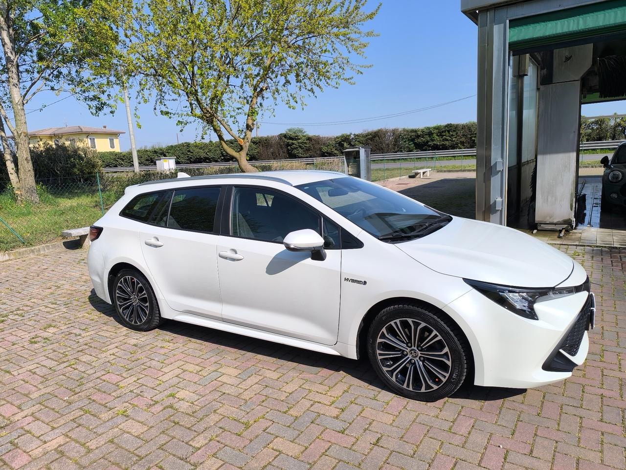 Toyota Corolla Touring Sports 2.0 Hybrid Business