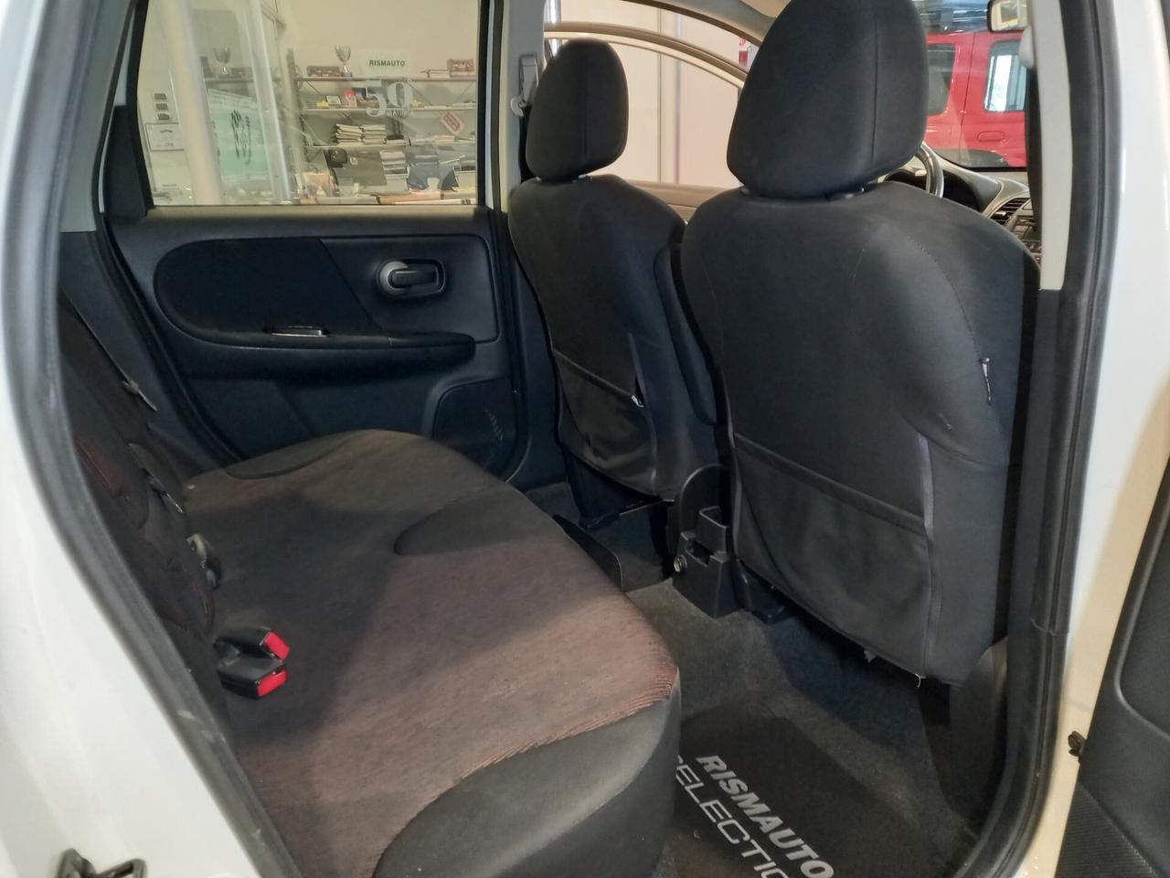 Nissan Note 1.4 16V Silver Edition