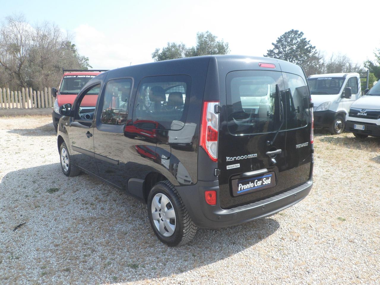 Renault Kangoo maxi 5 posti autovettura