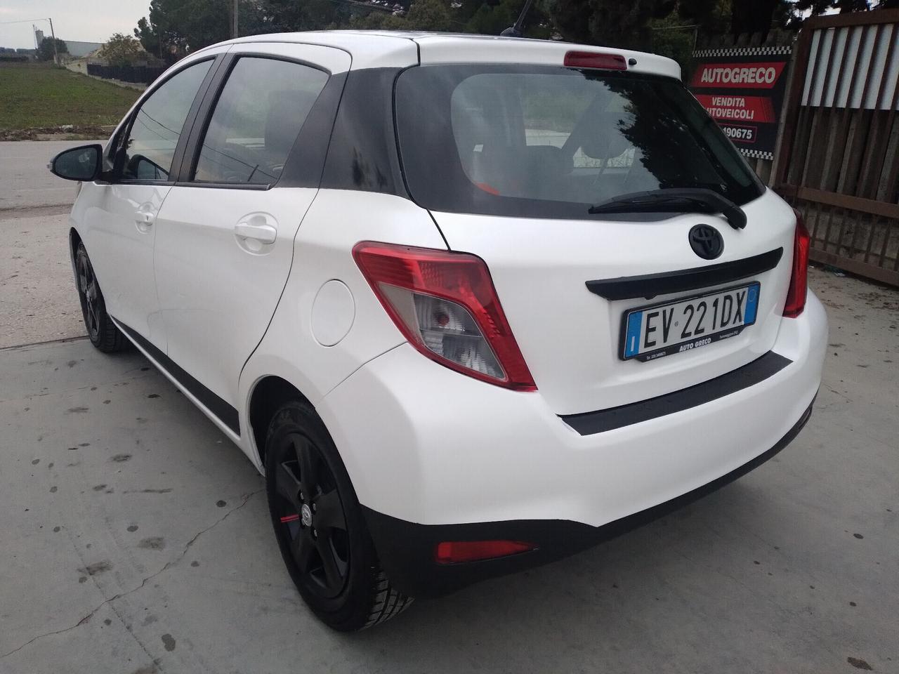 Toyota Yaris 1.0 5 porte Lounge