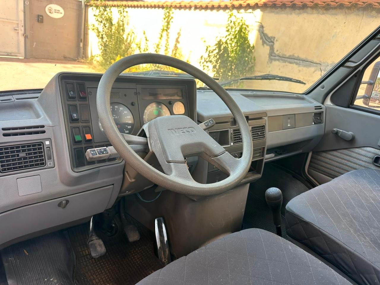 IVECO 35.10 CARROATTREZZI 1990