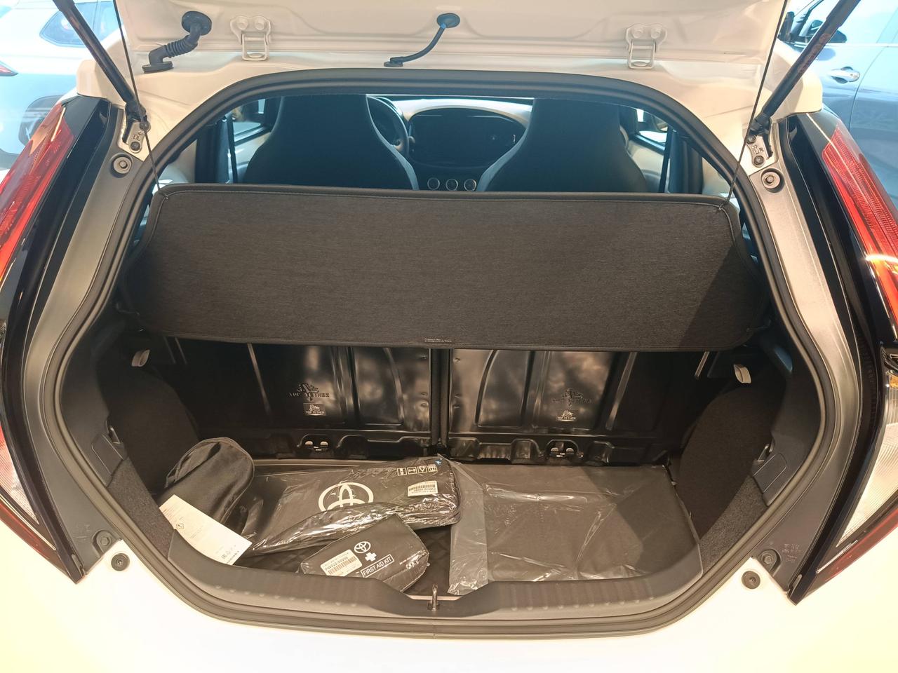 TOYOTA Aygo X 1.0B ACTIVE S-CVT - MY24