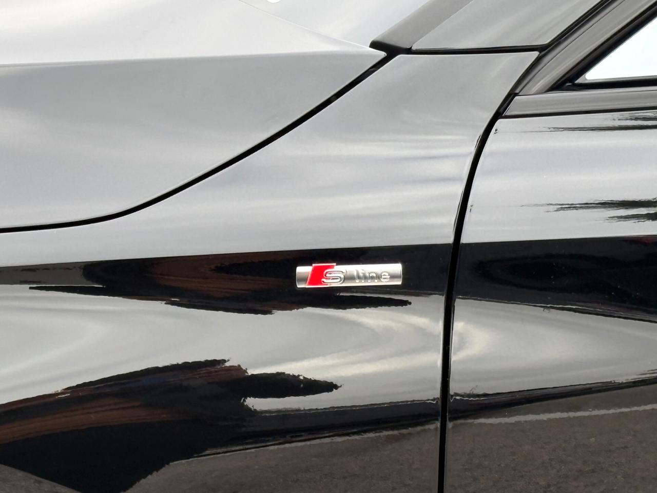 NEW Audi A3 SPORTBACK IDENTITY BLACK TDI 110 kW S tronic line edition TETTO APRIBILE