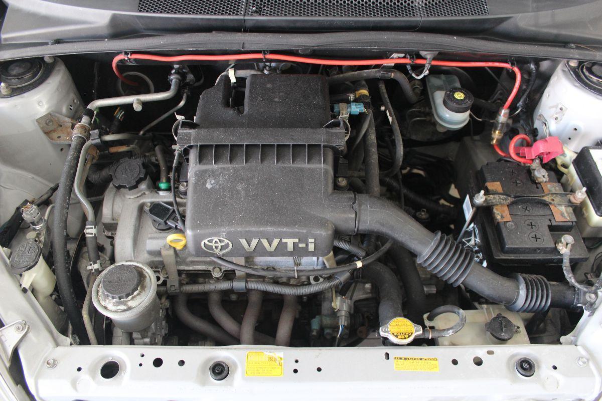 TOYOTA - Yaris - 16V 5 porte Sol