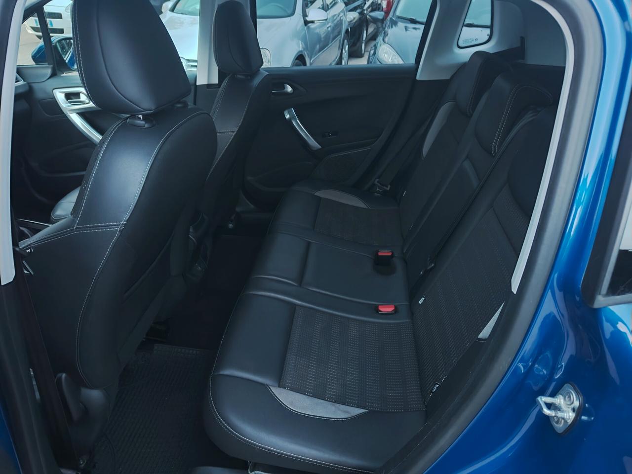 Peugeot 2008 1.5 BlueHDi 100cv S&S Allure