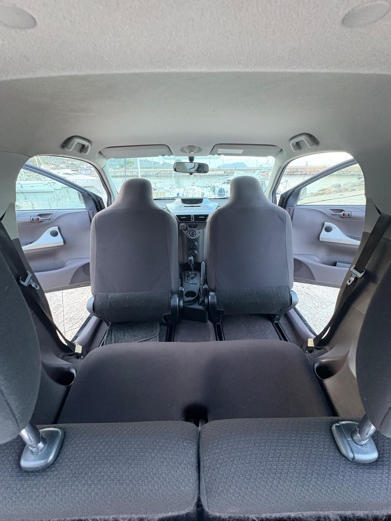 Toyota iQ unica proprietaria automatica