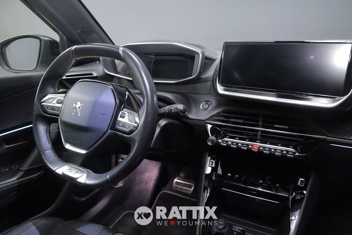 Peugeot e-2008 motore elettrico 100kW GT