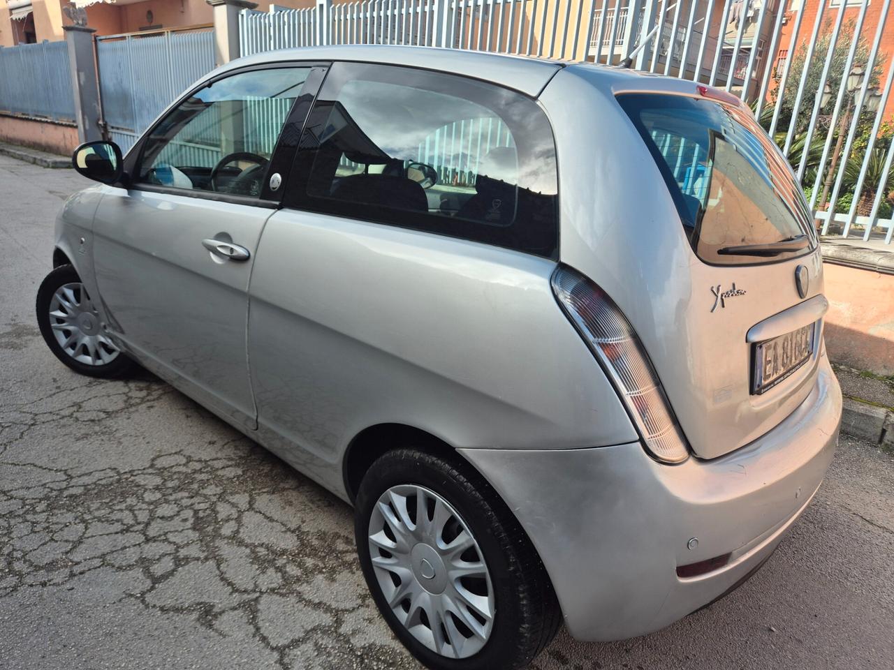 Lancia Ypsilon RESTAILING 1.4 GPL SUPER FULL 2010