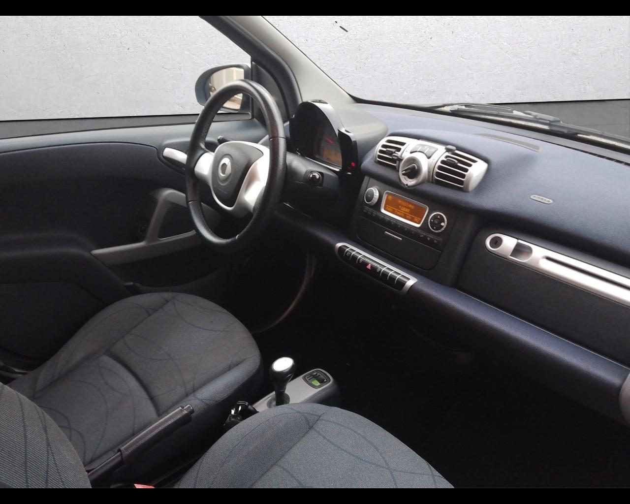 SMART fortwo 2ª serie - fortwo 1000 52 kW MHD coupé passion