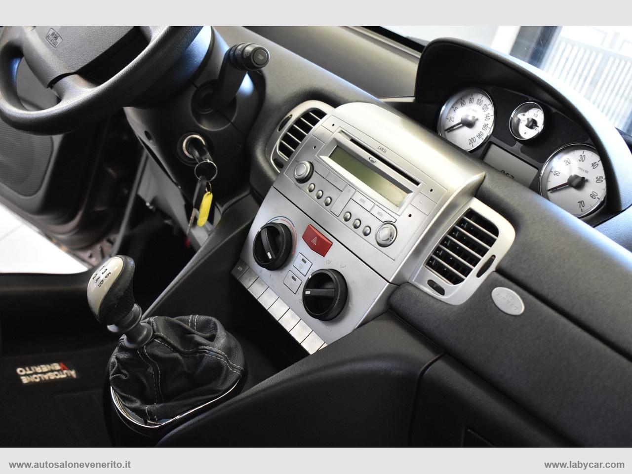LANCIA Ypsilon 1.2 69 CV Unyca