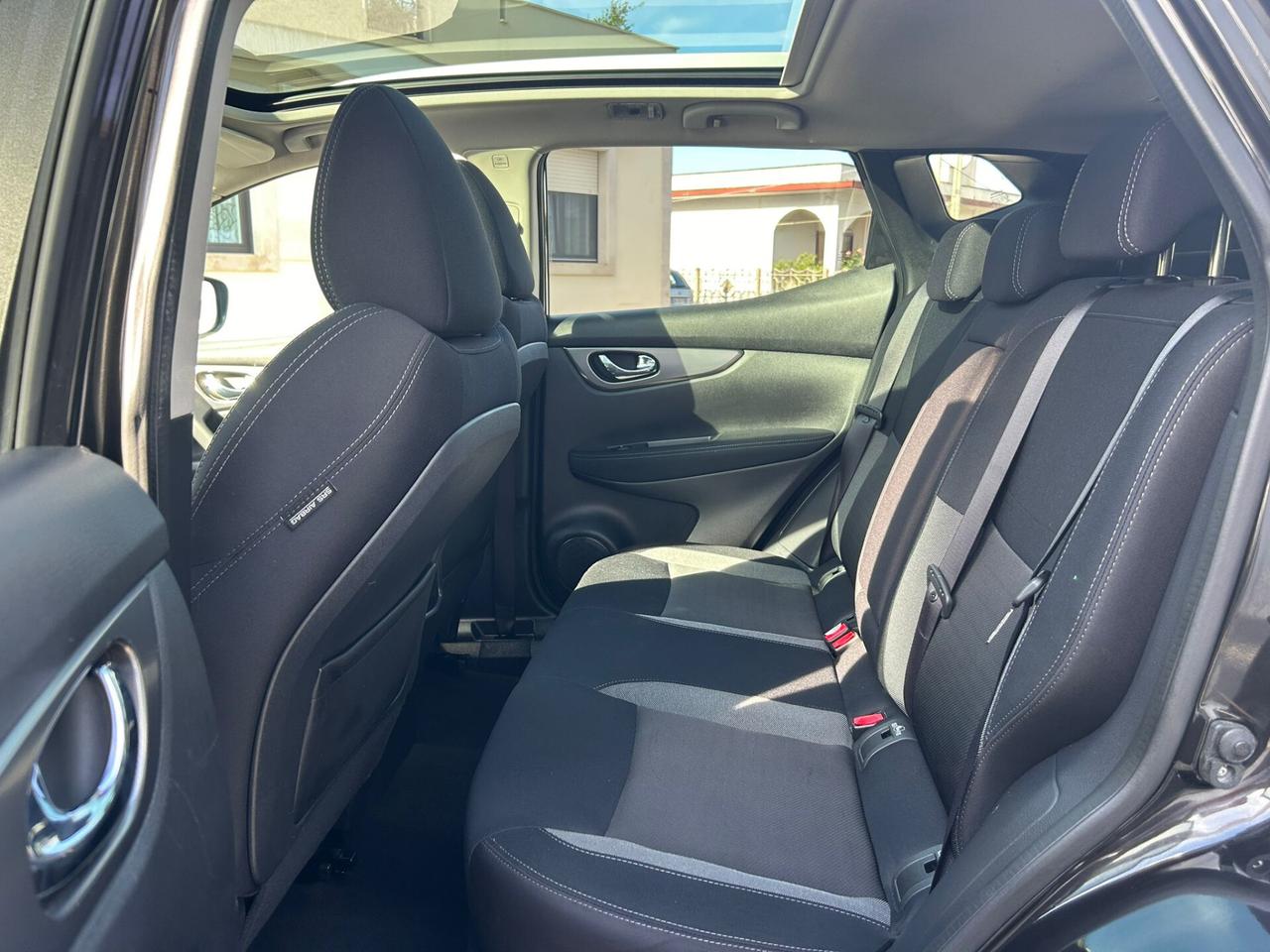 Nissan Qashqai 1.5 DCI TEKNA TETTO/360°-12/2017