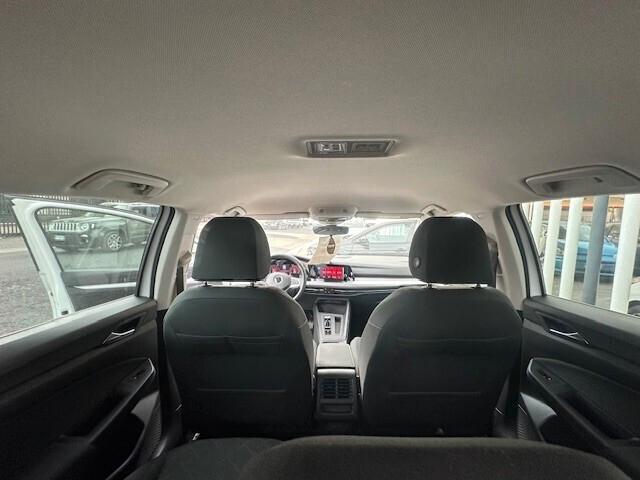 VOLKSWAGEN GOLF 8 AUTOMATICO