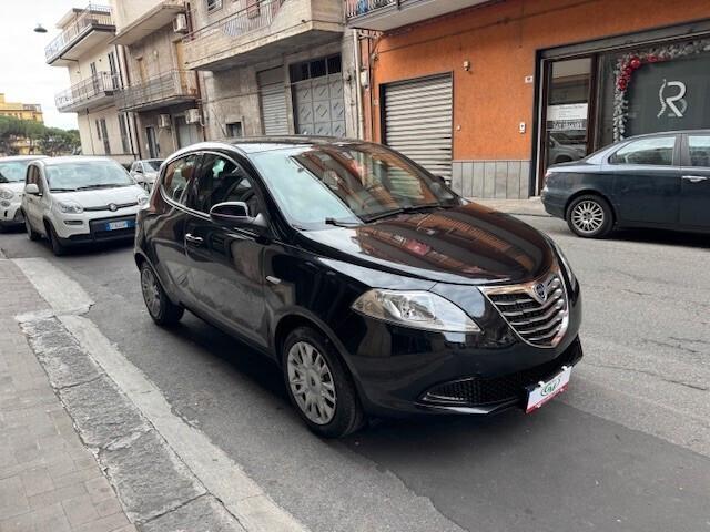 Lancia Ypsilon 1.2 5 porte Elefantino