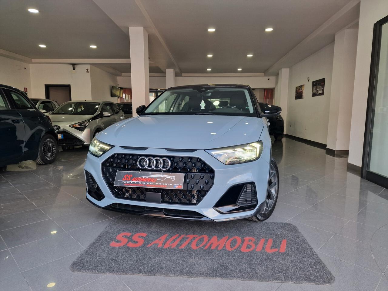 Audi A1 citycarver 30 TFSI S tronic Identity Contrast