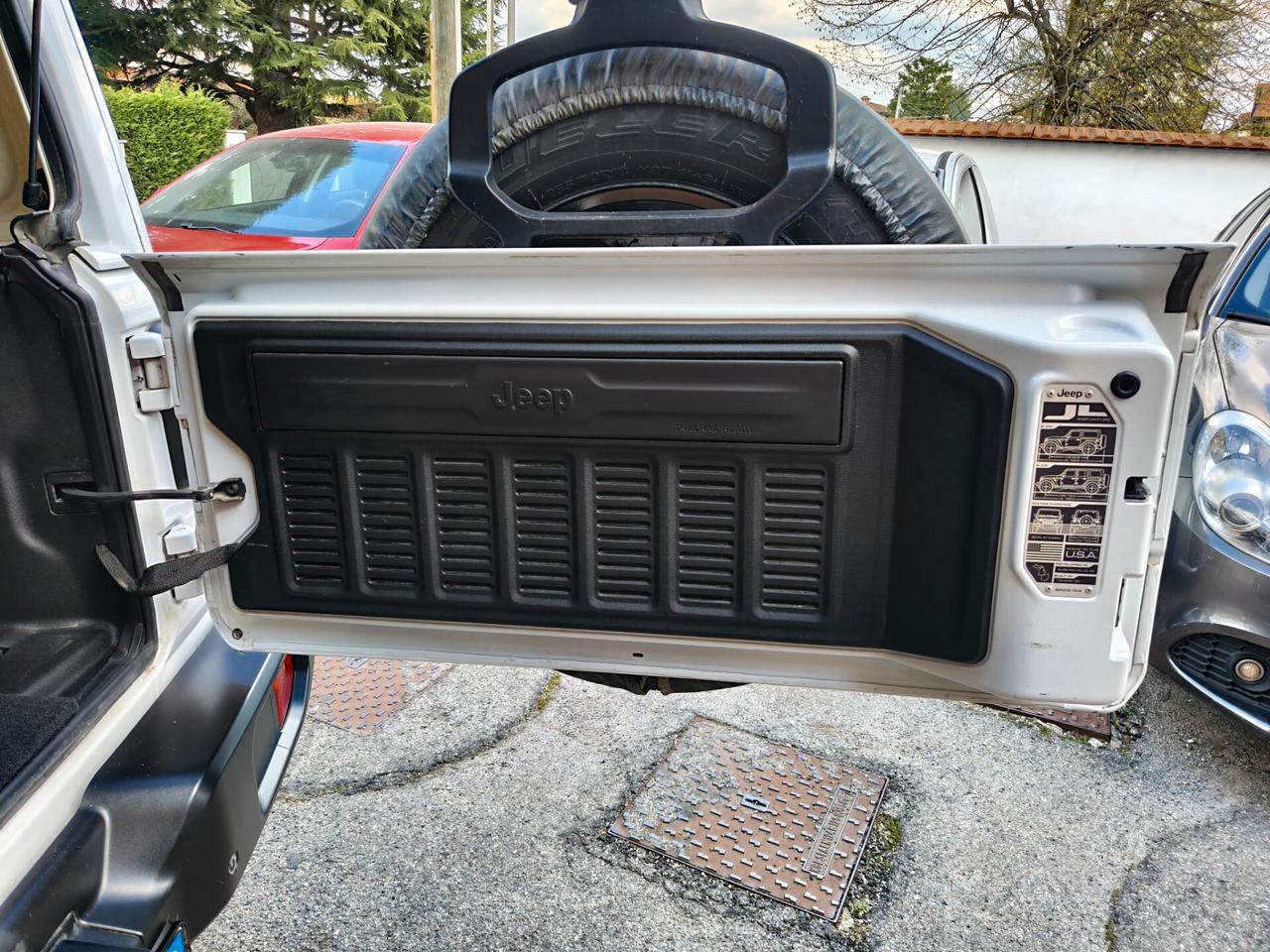 Jeep Wrangler Unlimited 2.2 Mjt II Sahara VERSIONE BY MOPAR