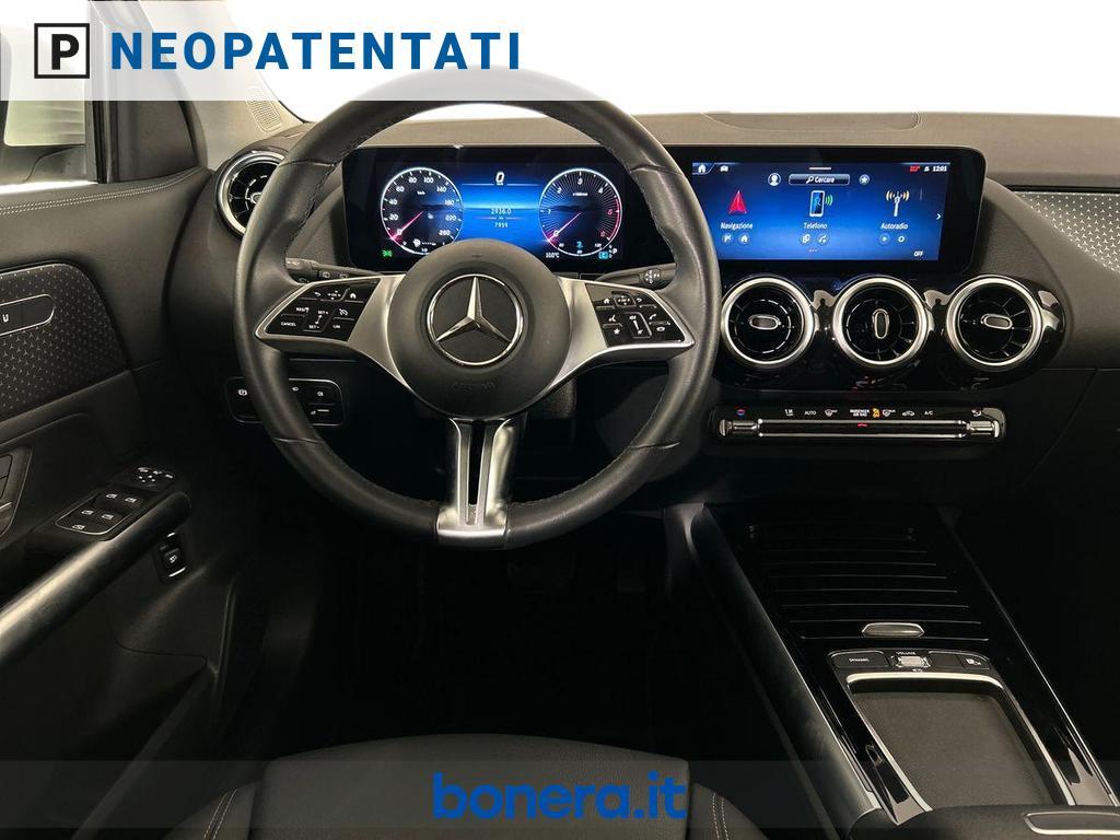 Mercedes GLA 180 180 D Progressive Advanced 8G-DCT