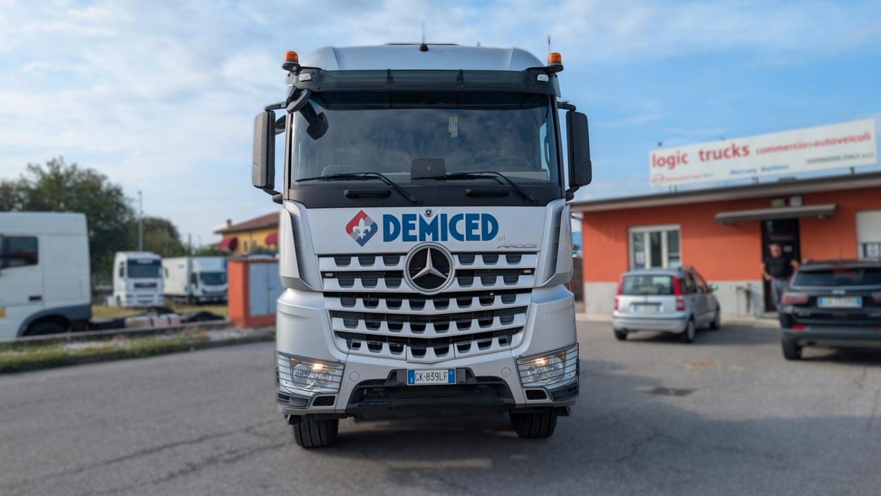 TRATTORE STRADALE MERCEDES AROCS 3363 LS