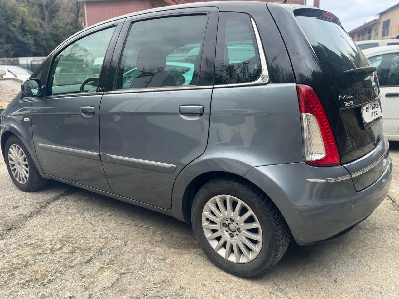 Lancia MUSA 1.3 Mjt 95 CV DFN Platinum 2011