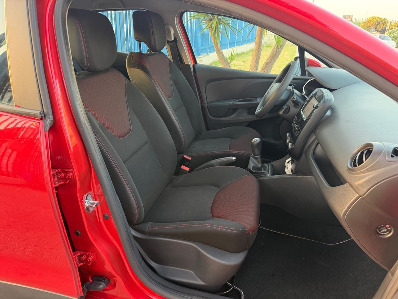 Renault Clio 1.5 dci 75 cavalli 2016 navigatore