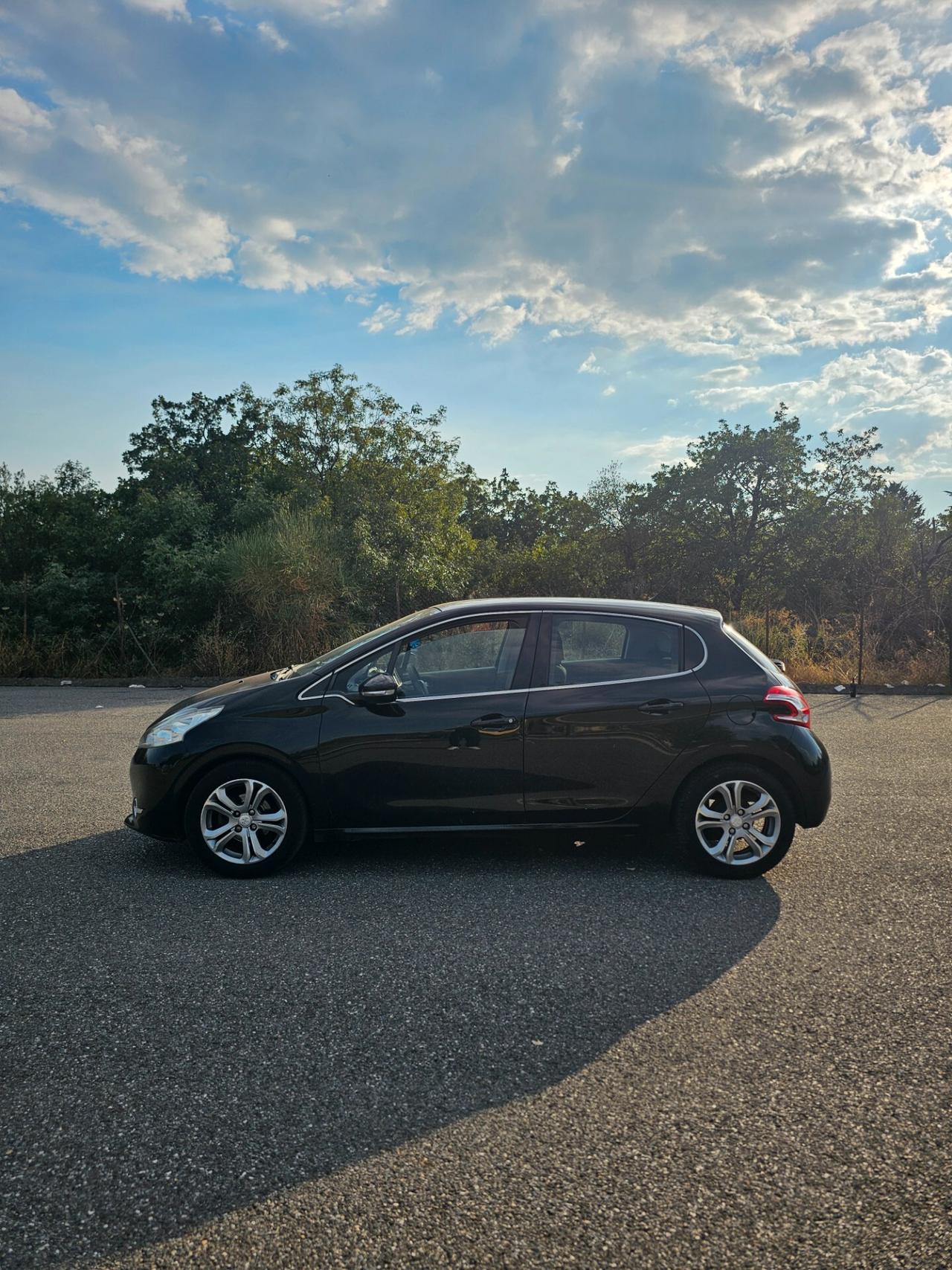 Peugeot 208 1.2 VTi 82 CV 5 porte