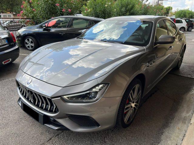 MASERATI Ghibli V6 430 CV SQ4 Modena