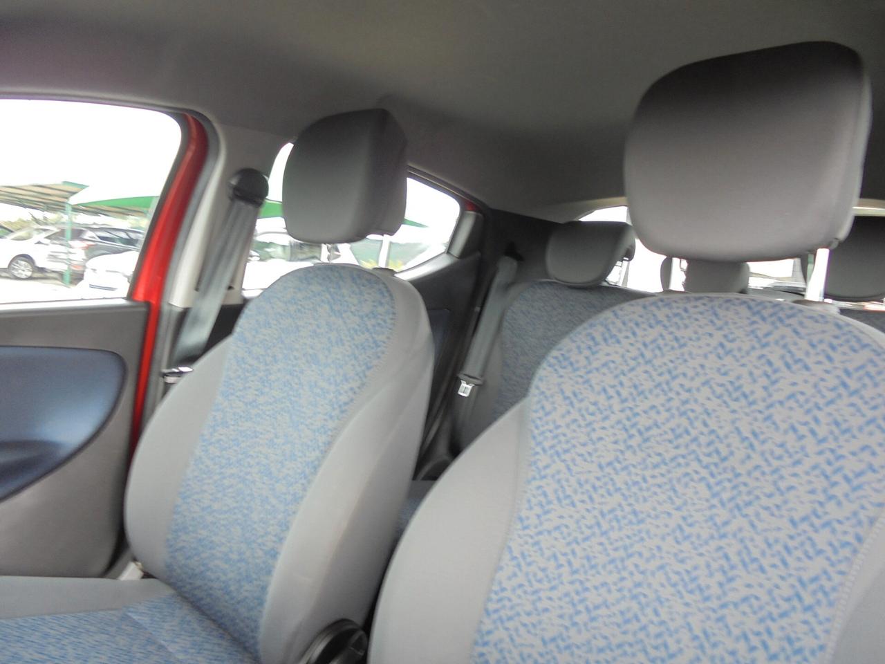 Lancia Ypsilon 1.0 FireFly 5 porte S&S Hybrid Gold