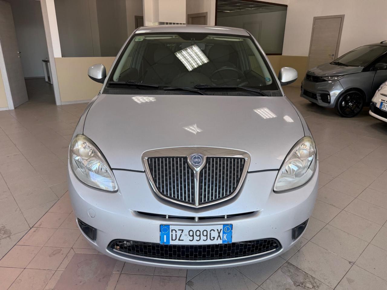 Lancia Ypsilon 1.3 MJT 75 CV Platinum