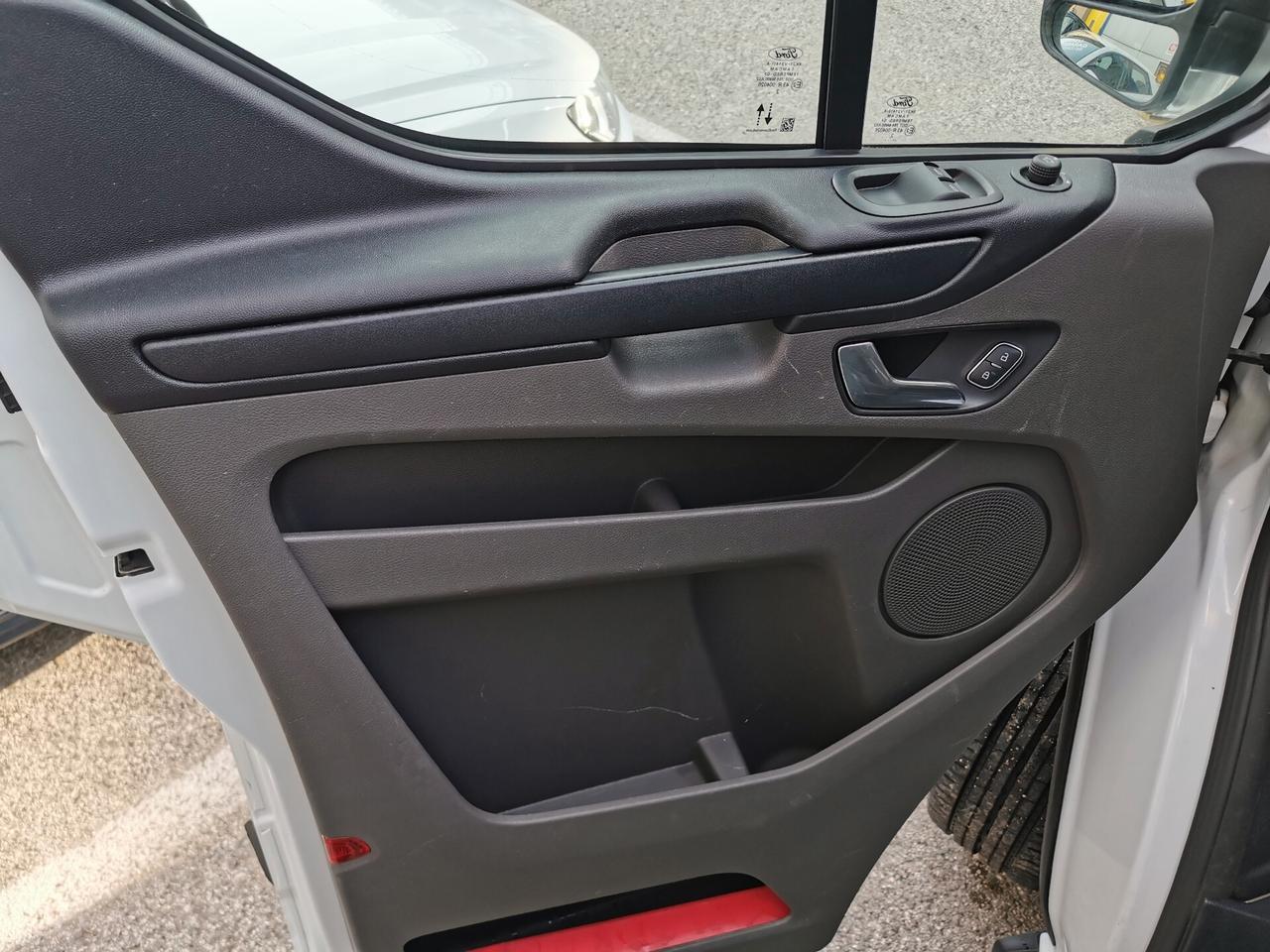 Ford Transit Custom 320 2.0 EcoBlue 130cv PC Combi Trend