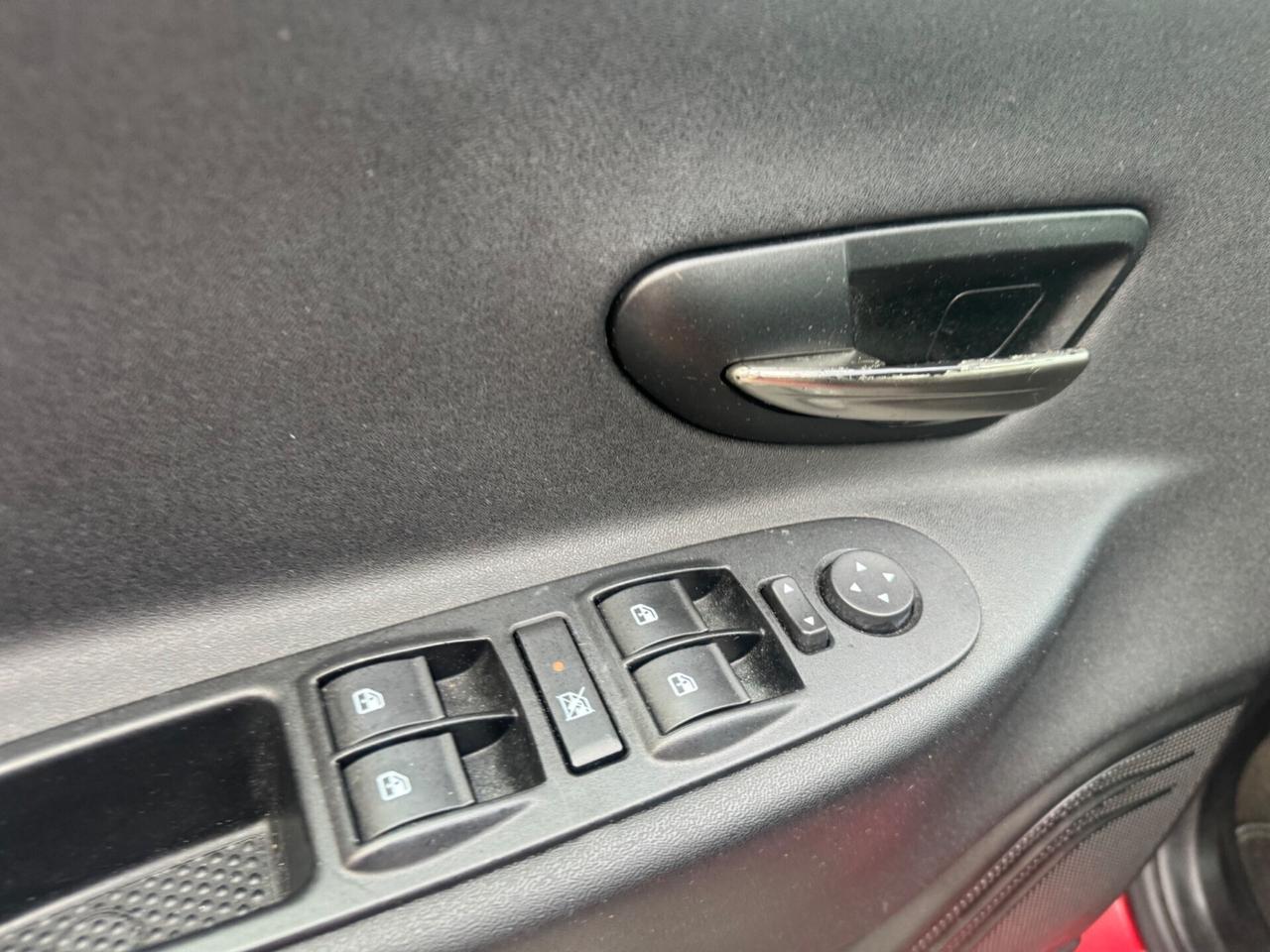 Lancia Ypsilon 1.3 MJT 16V 95 CV 5P. S&S Platinum 2012