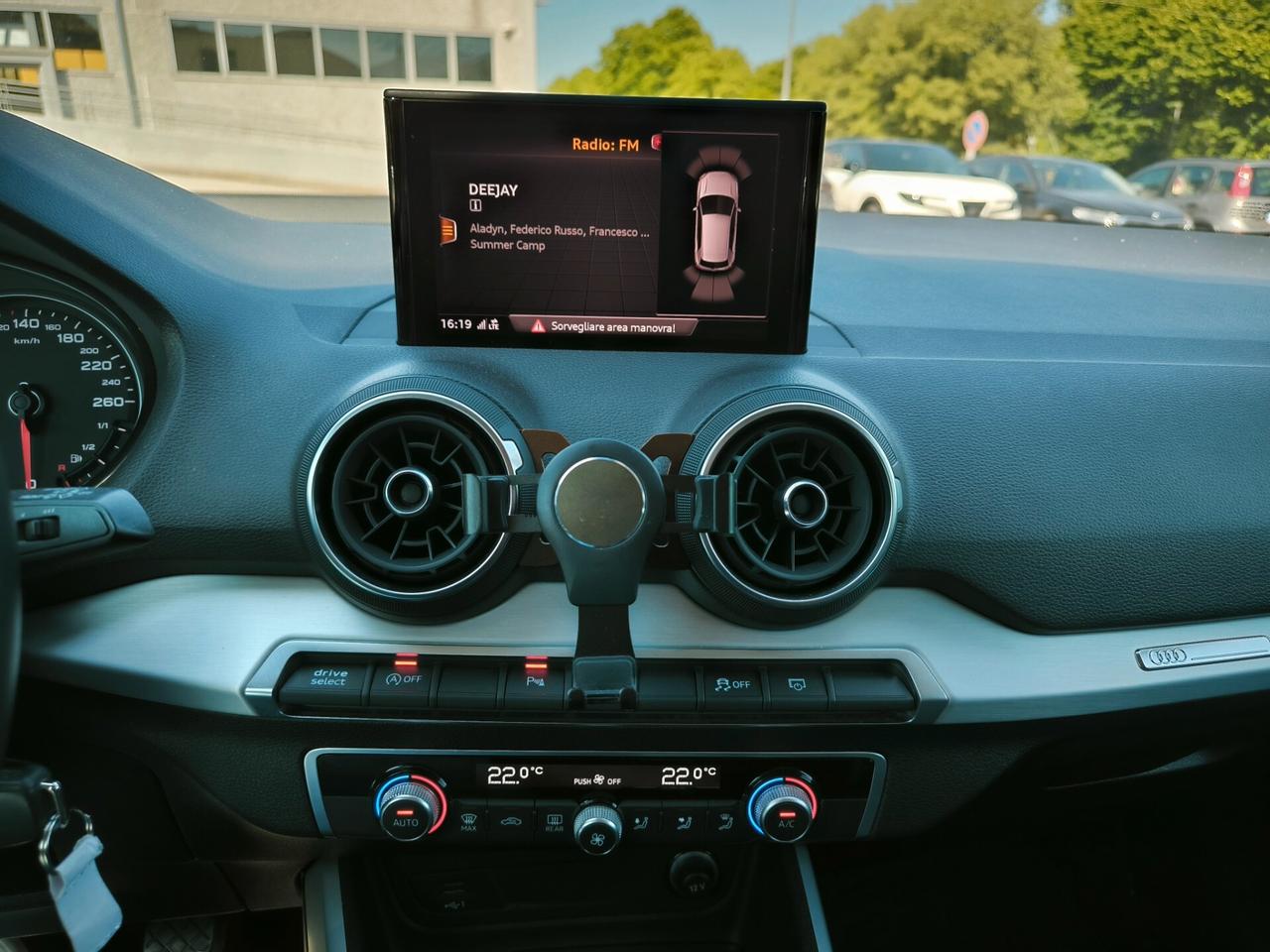 Audi Q2 30 TDI S line Edition