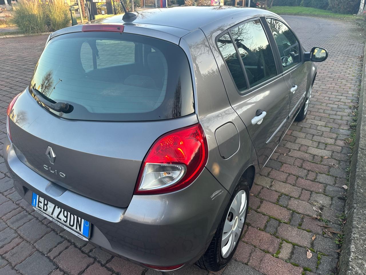 Renault Clio 1.5 diesel 2010 NEOPATENTATI